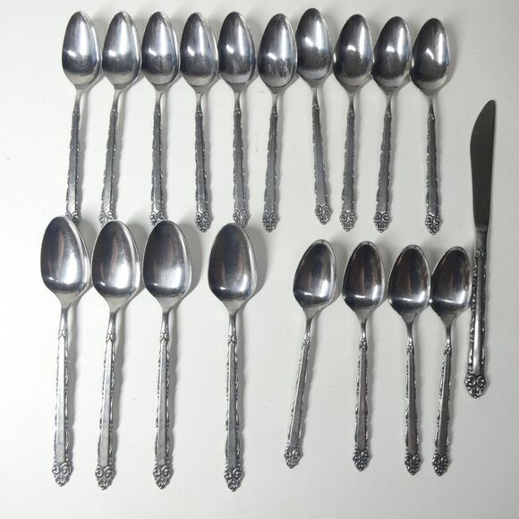 Ekco Eterna Mary Ellen Flatware Lot Stainless 17pcs Teaspoons Soup Spoon Vtg MCM - Picture 1 of 5